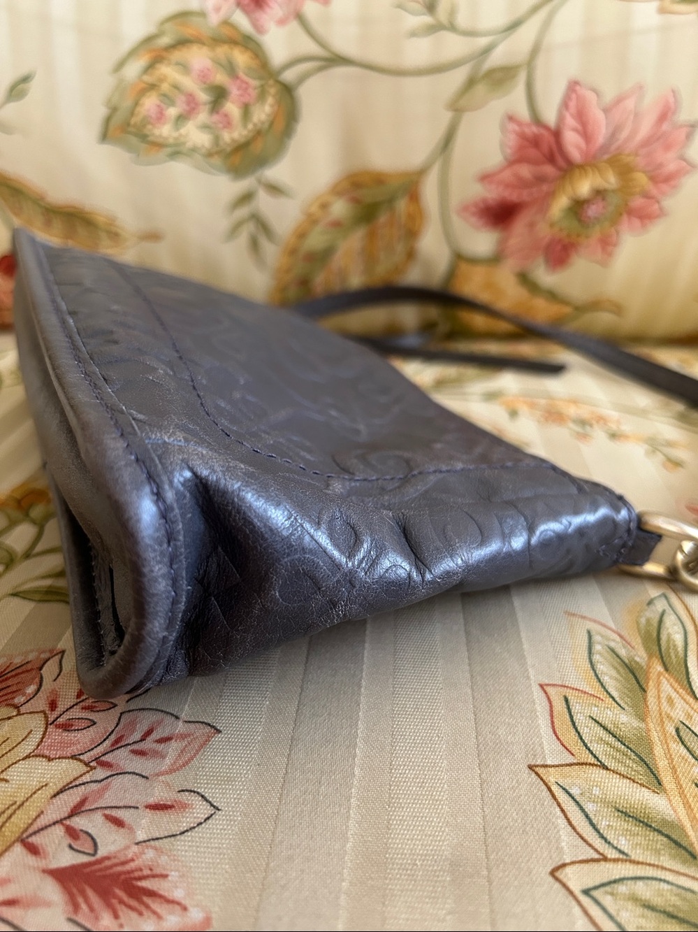 HOBO International Cadence Leather Crossbody/Wristlet - Picture 6 of 10